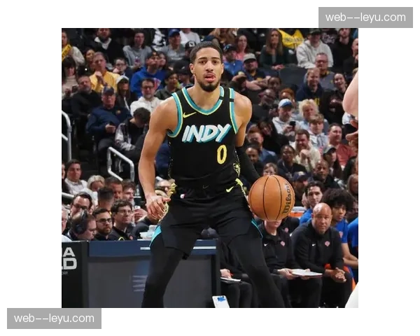 哈利伯顿传球优先风格未变，但个人进攻侵略性有所增强