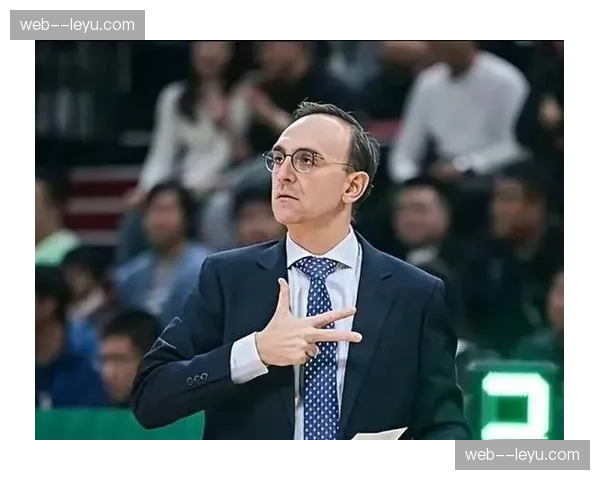 乌戈对阵新疆预判换人，破解砍战术展现临场功力